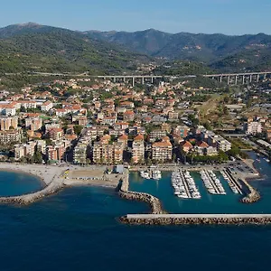 *** Aparthotel Linda Italia