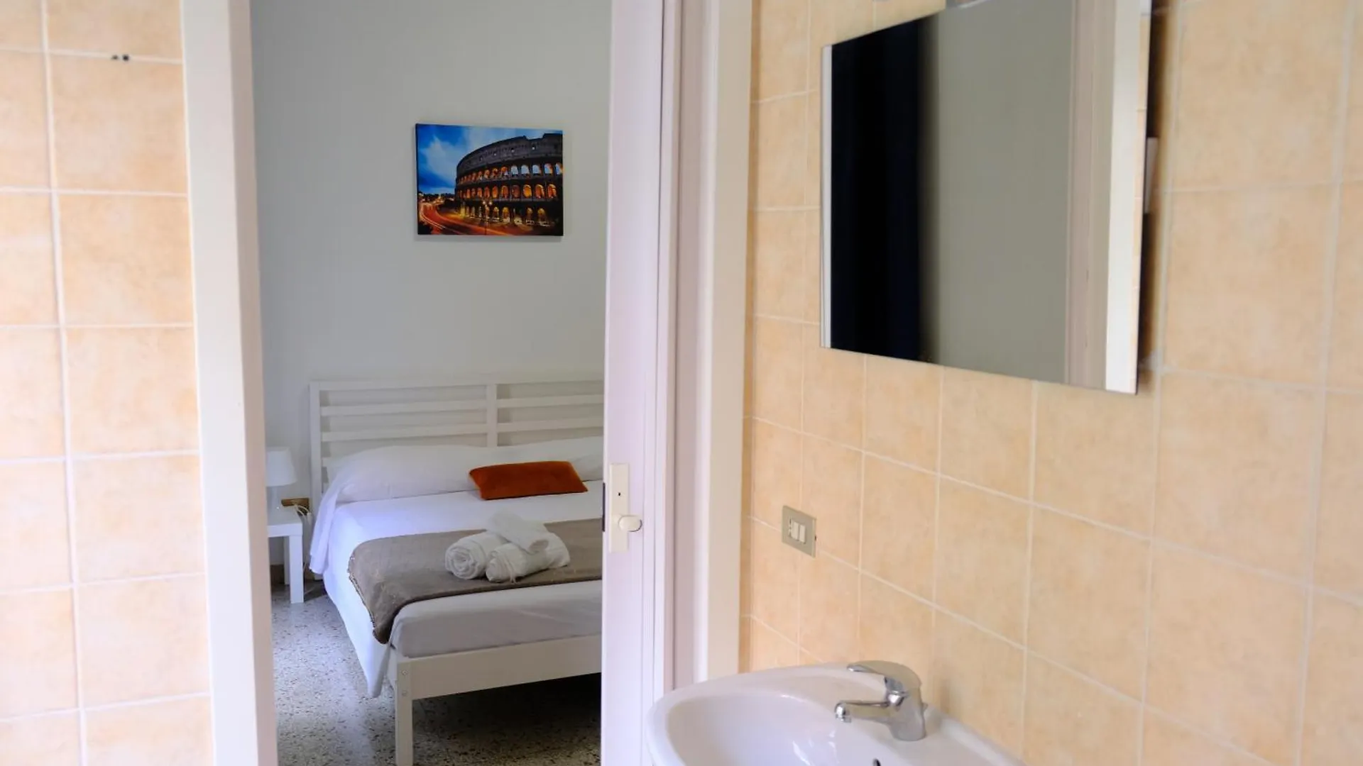 Suites Ricco Рим Гостевой дом